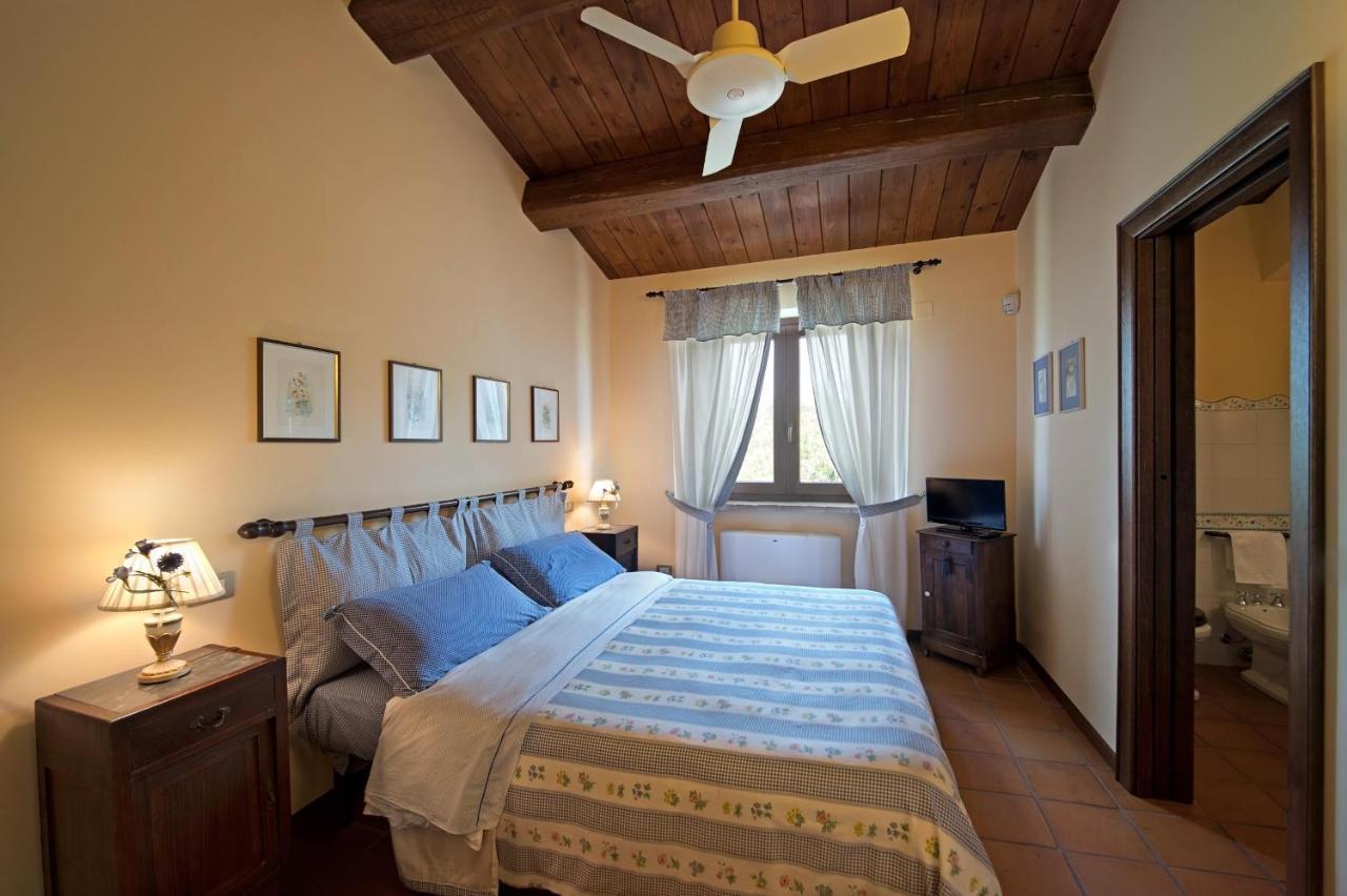 ポテンツァ・ピチェーナ Agriturismo Le Castella Bed & Breakfast エクステリア 写真